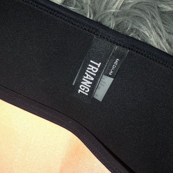 Triangl Bikini - Picture 3 of 4